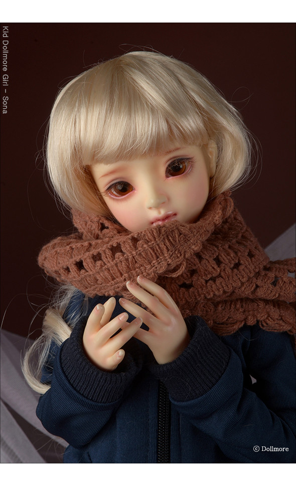 Model & MSD - Drizzly Knit Muffler (Ocher)