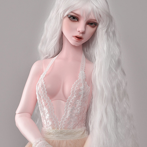 (13-14) Moore Sobazu Long Wig (White)