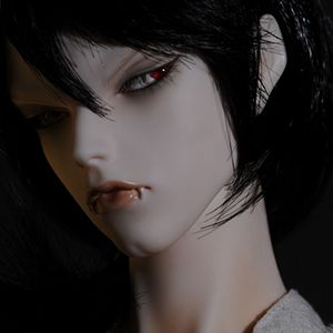 Dollpire - Victor Lou - LE 44