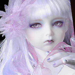 Lusion Girl - Ice Dahlia