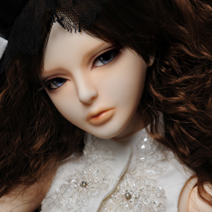 Model Doll - Godiva Valor : Eva Louise - LE10