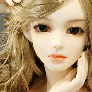 Model Doll F - Ipsae Monahan