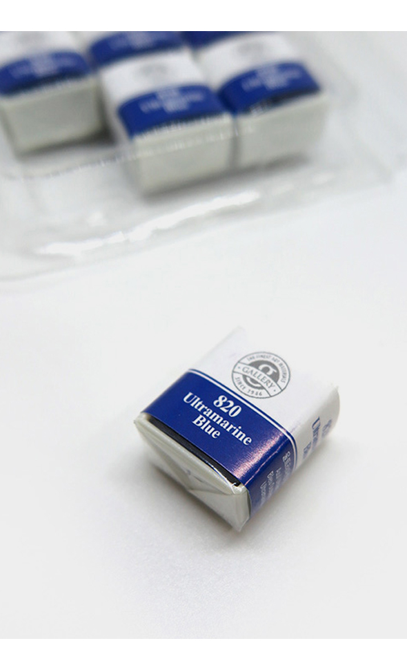 Professional Solid Watercolor (820 Ultramarine Blue)