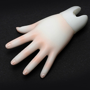 Kid Dollmore Hand - 깍지 왼손(미백)