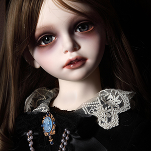 Lusion Girl - Crimson Eclipse Amaranthea - LE10