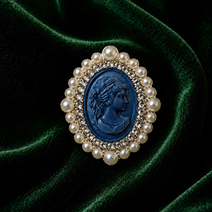 Eldric Antique Cameo Pearl & Cubic Brooch (brooch) - Blue