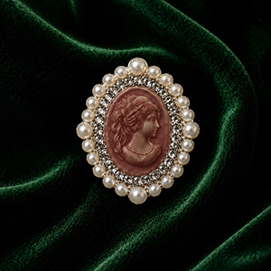 Eldric Antique Cameo Pearl & Cubic Brooch (brooch) - D red