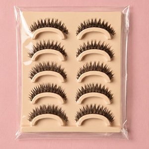 Doll Eyelashes - G107